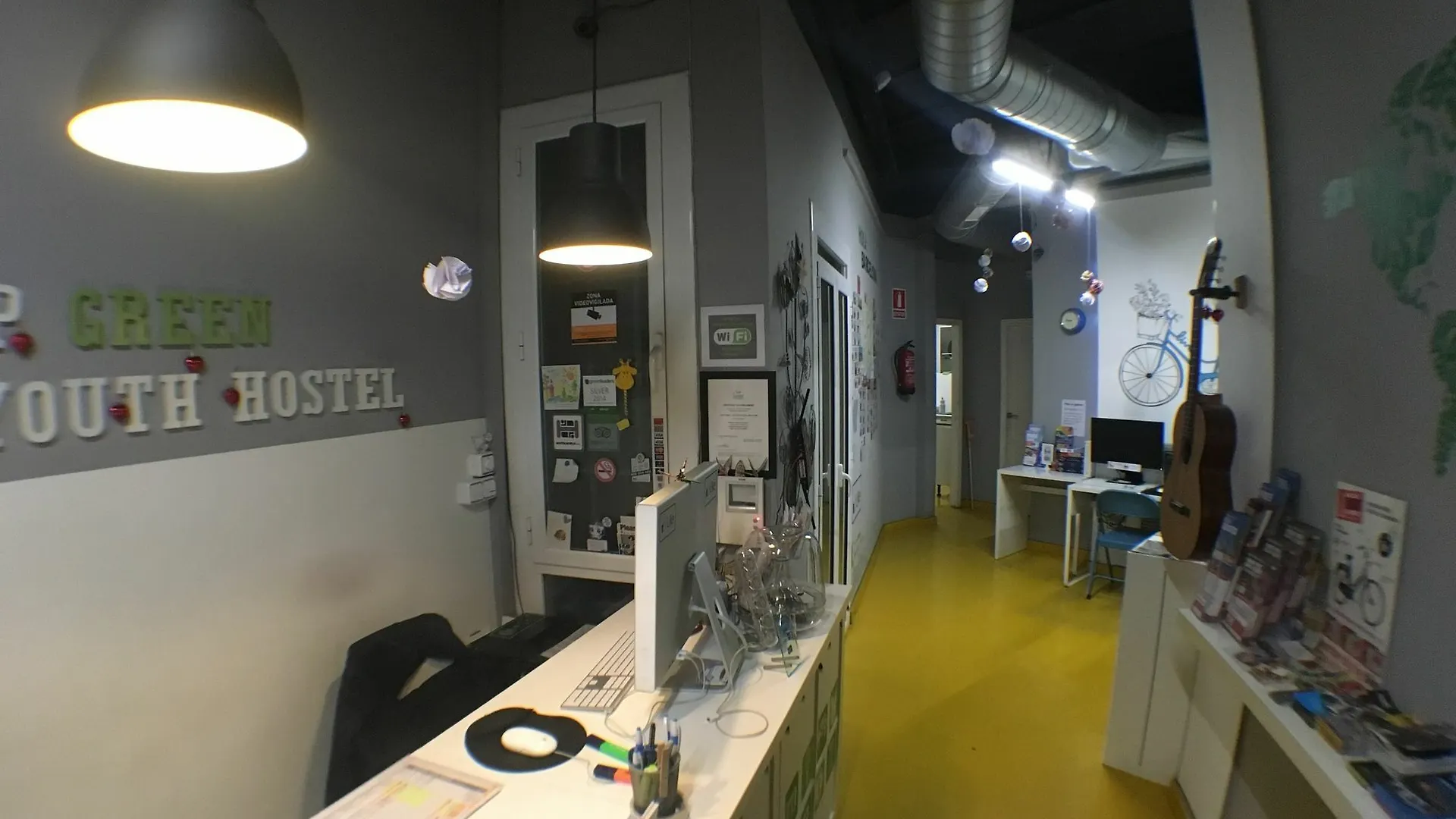 Sleep Green - Certified Eco Youth Hostel Barcelona